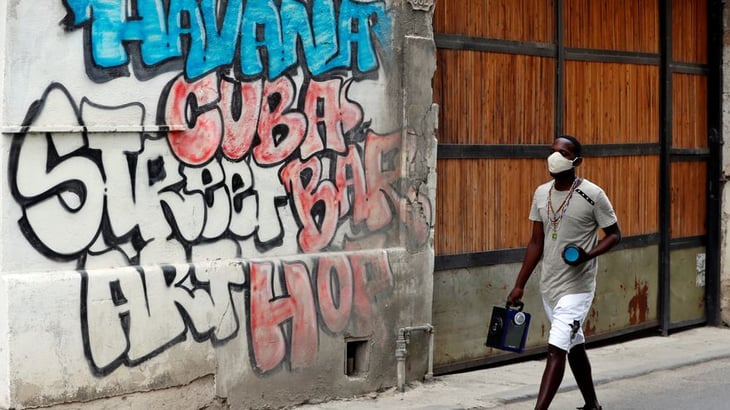 Los casos diarios de COVID-19 disminuyen en Cuba con 396 en la jornada
