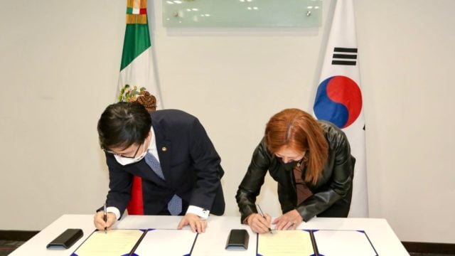 México inicia pláticas con Corea para libre comercio