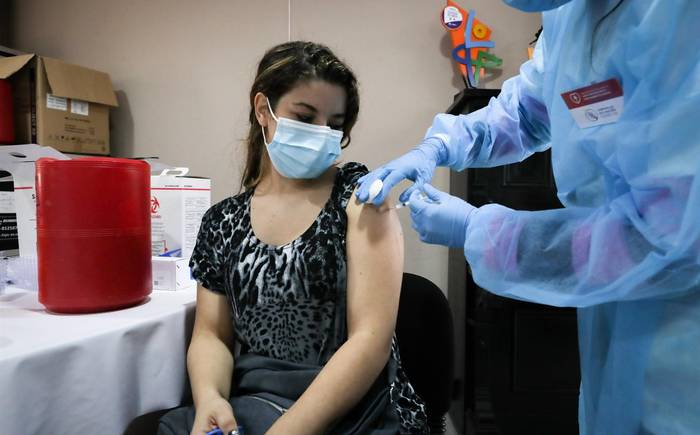 OMS ve prematuro el fin de la pandemia por alto contagio y vacunación escasa