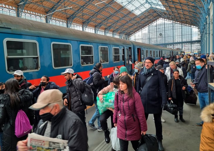 Momentáneo descenso de llegadas de refugiados a Hungría, que suma ya 150,000
