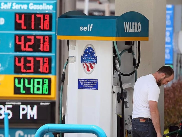 La gasolina alcanza su precio máximo desde 2008 en Estados Unidos