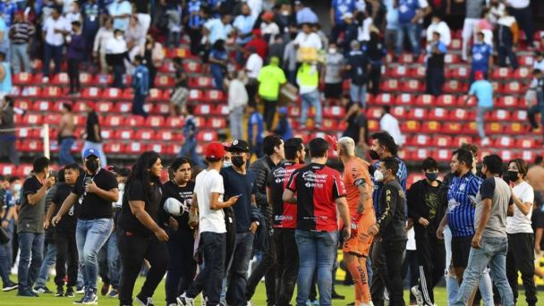 Barras de equipos visitantes no podrán ingresar a los estadios en México