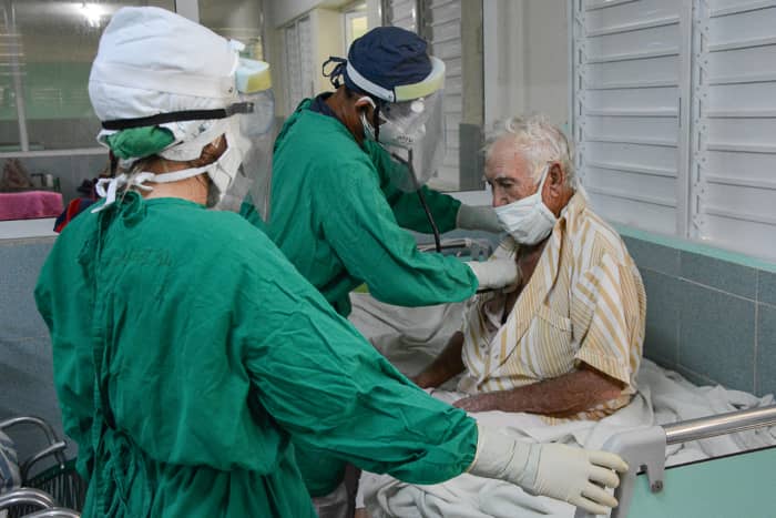 Cuba confirma 482 nuevos contagios de COVID-19 y una persona fallecida