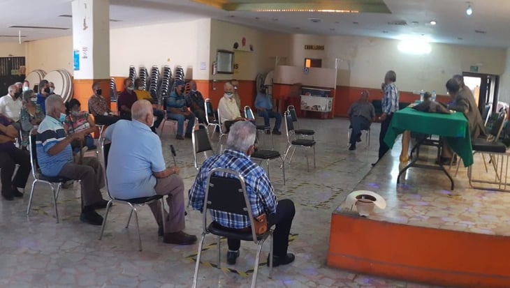 Tesorero de pensionados de Monclova pide días para reportar 80 mil pesos de cuotas de socios