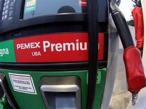 Gasolina no cuesta 30 pesos, dice AMLO; pide no dejarse manipular por información ‘falsa’