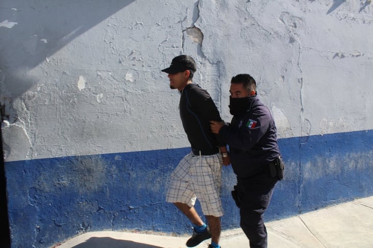 Drogadicto gritaba en plena Zona Centro de Monclova que era un asesino