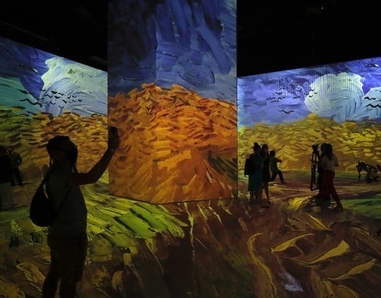 La exitosa exposición sensorial e inmersiva de Van Gogh aterriza en Brasil