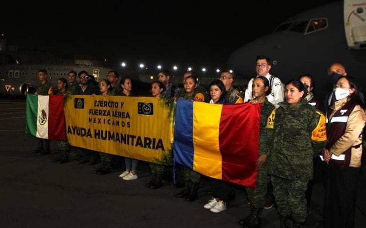 Mexicanos rescatados de Ucrania arriban a CDMX