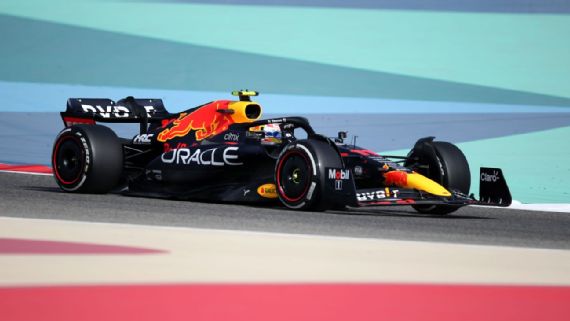 Checo Pérez quedó 10mo en la primera práctica para el GP de Bahréin
