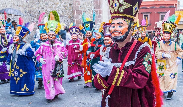 El Carnaval de Xochimilco regresa tras la pandemia en Ciudad de México