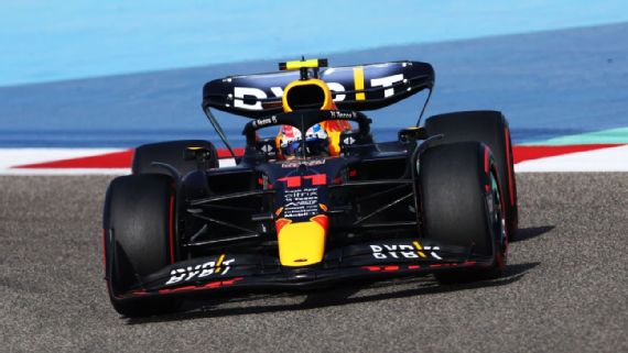 Checo Pérez quedó tercero en la última práctica para el GP de Bahréin