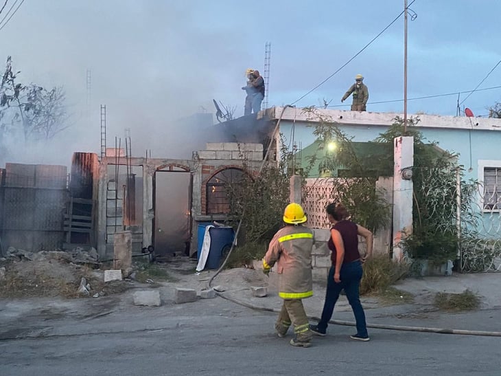 Familia de Monclova pierde su casa en incendio
