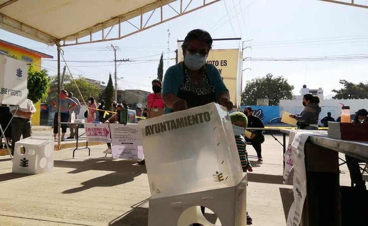 Con retraso, inician elecciones extraordinarias en Oaxaca