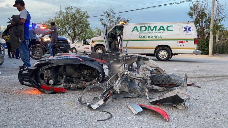 Choque de motocicletas deja dos lesionados en Frontera