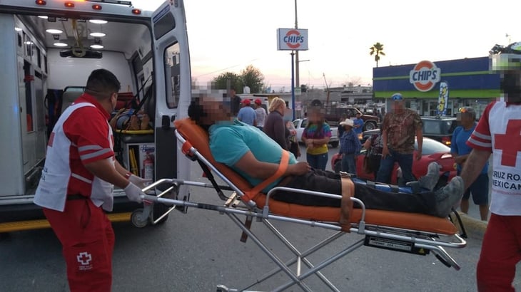 Pareja es arrollada por motociclista en la colonia El Mirador de Monclova