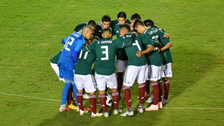 México enfrenta hoy a El Salvador para su clasificación oficial