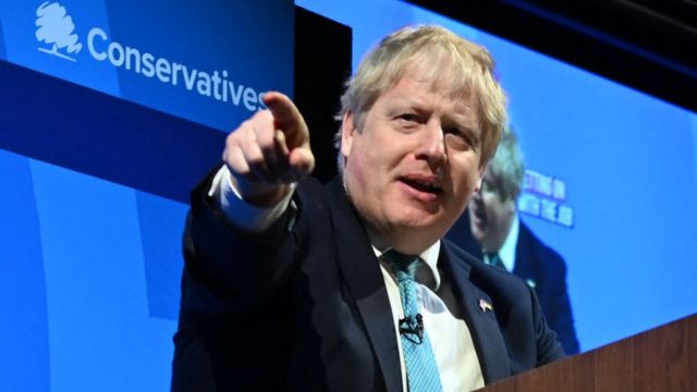 Johnson: Londres debe intensificar sanciones a Rusia hasta que salgan tropas