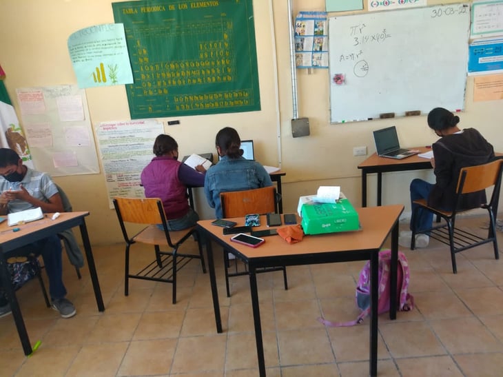 Cuatro Ciénegas revisa escuelas en la zona rural, en el ejido La Vega y El Venado