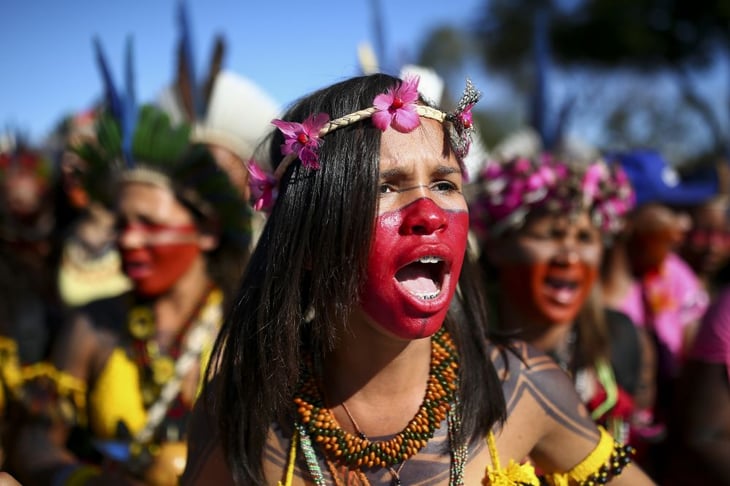 Indígenas de la Amazonía brasileña realizan su primer desfile de modas