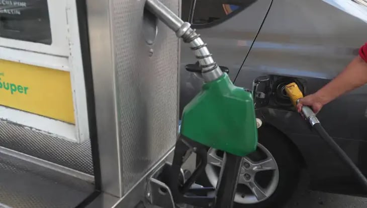 Gobierno de México avisa de escasez de gasolina en zonas de la frontera norte