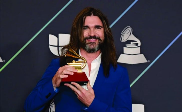 Juanes gana el mejor álbum de rock latino o alternativo en los Grammys 2022