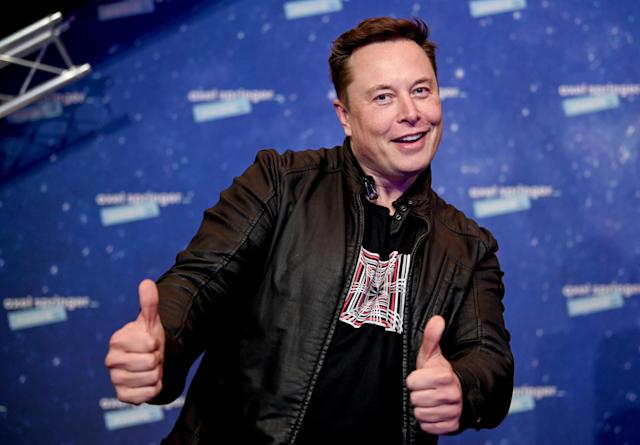  Elon Musk por primera vez encabeza la lista Forbes de los más ricos del mundo