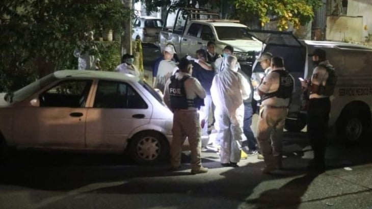 Hallan cuerpos de 3 hombres y una mujer dentro de cajuela en Acapulco