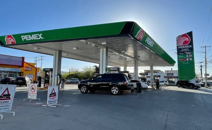 Bajan precios de gasolinas en municipios fronterizos de Chihuahua