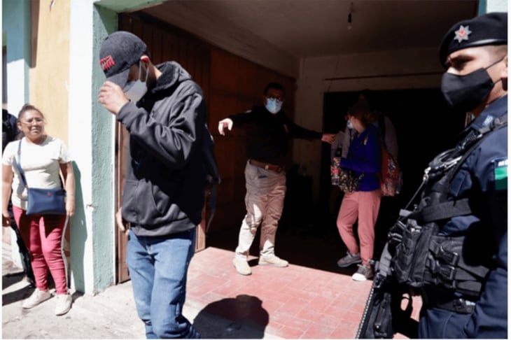 Hallan a 70 migrantes dentro de las instalaciones de un hotel en Oaxaca