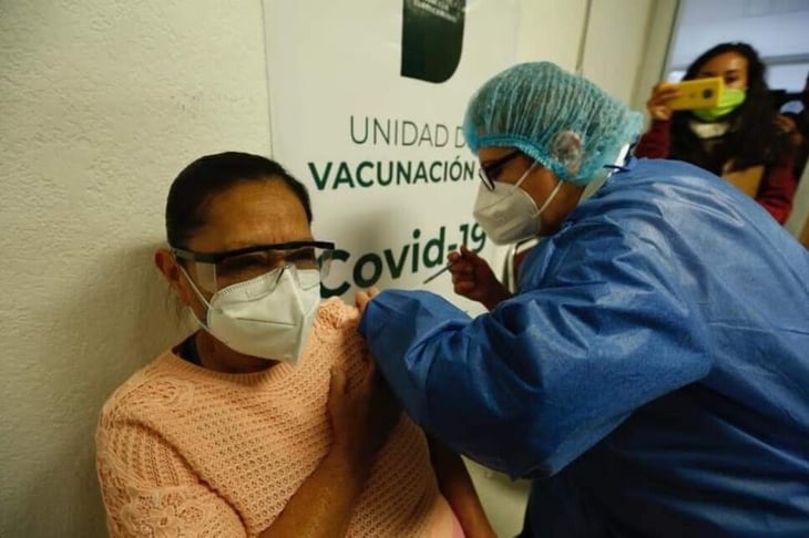 El ISSSTE informa que abril será el último mes de vacunación COVID-19