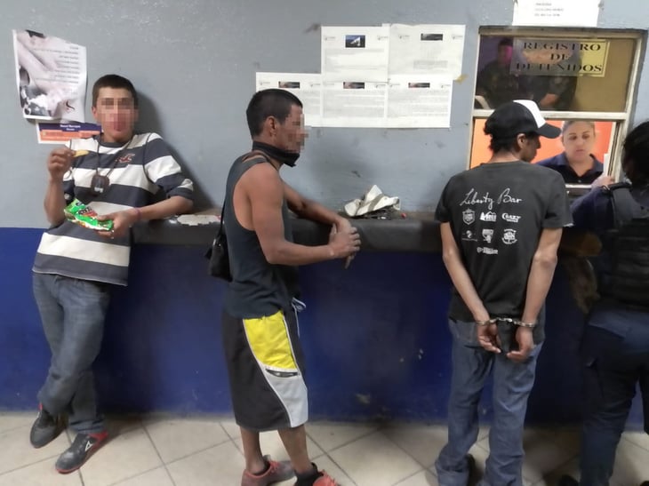 Ladrón asalta tienda y huye en medio de persecución policiaca en Monclova 