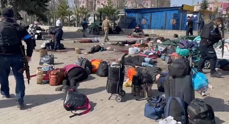 Rusia ataca estación de tren ucraniana; hay 50 muertos