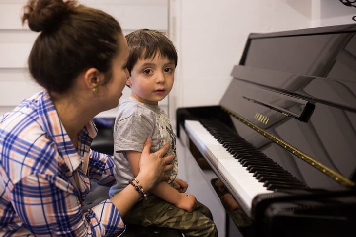 La música contribuye con el buen desarrollo de los infantes
