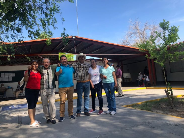 Familia foránea de San Luis Potosí acude a votar