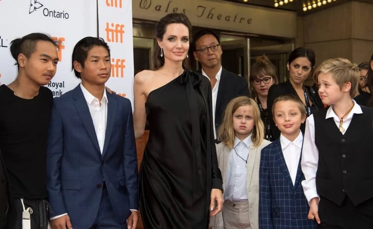 La historia de la familia multirracial de Angelina Jolie