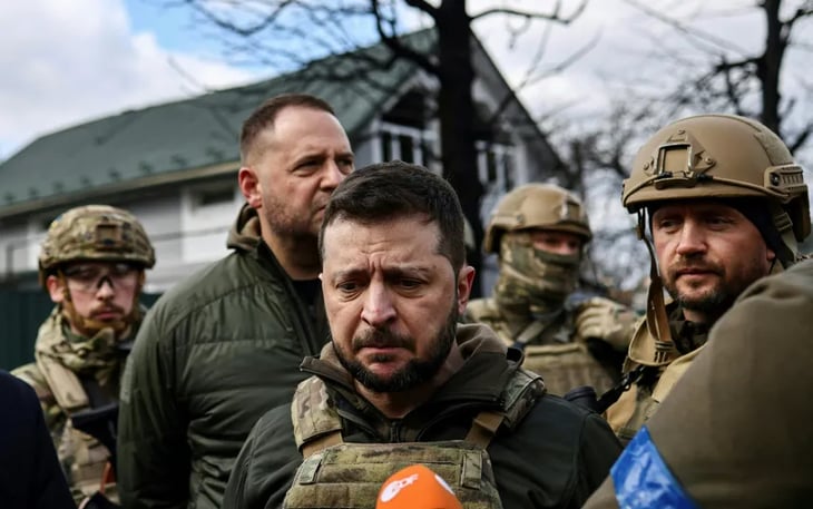 Volodimir Zelensky denuncia 'decenas de miles de muertos'