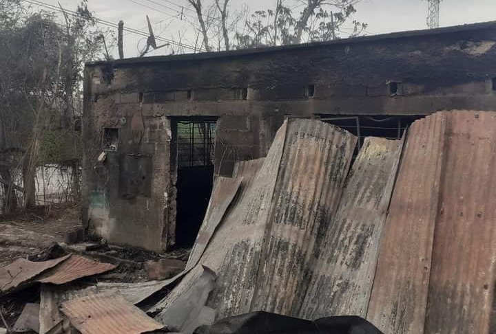Incendio destruye humilde vivienda de anciano en la colonia Loma Linda de Monclova