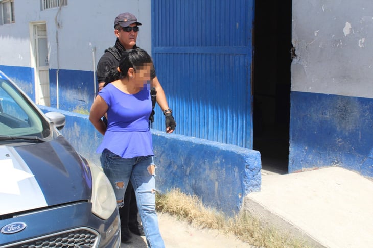 Policía Municipal detiene a mujer por alterar el orden en la colonia Emiliano Zapata de Monclova