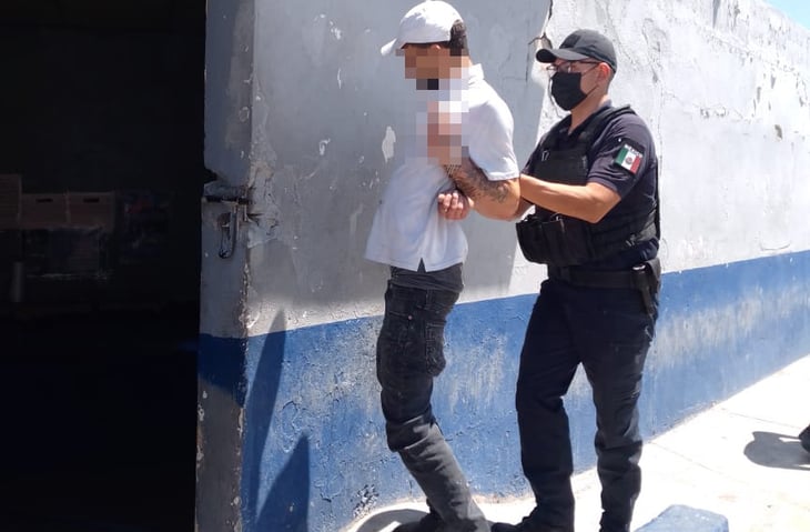 Policía Municipal arresta a violento drogadicto en la colonia Praderas de Monclova
