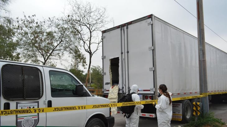 Hallan a 72 migrantes centroamericanos en vehículo de carga en sur de México