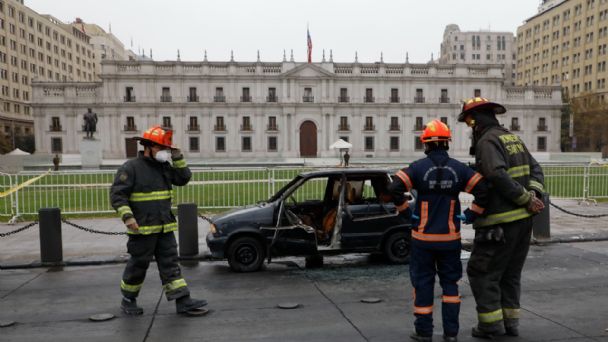 Hombre que se quemó en La Moneda quería protestar por asesinato de su hermano