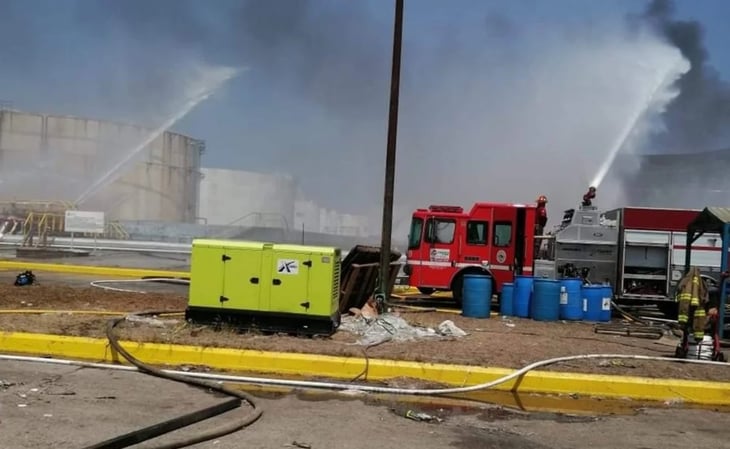 Controlan incendio en refinería de Salina Cruz, en Oaxaca