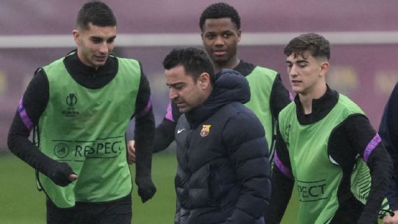 Xavi pide no perder el rumbo: 'Barcelona no puede renunciar a su ADN'