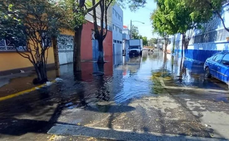 En plena sequía, reportan mega fugas de agua en Azcapotzalco