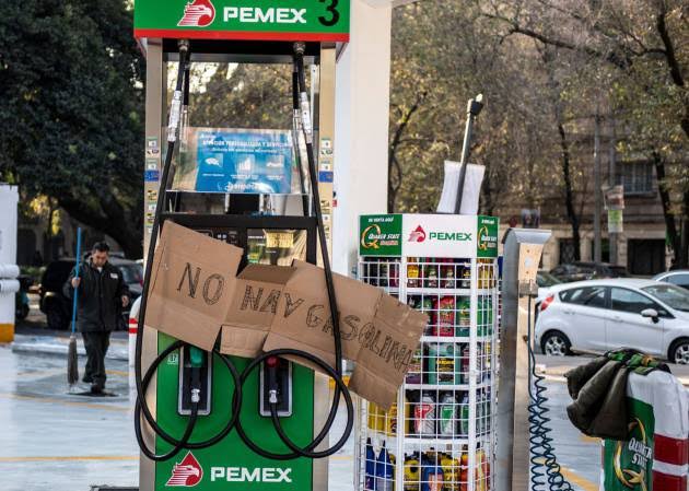 En Piedras Negras, sigue escasez; gasolineras se están quedando sin combustibles