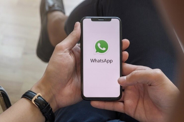 WhatsApp tendrá una nueva forma de enviar fotos y videos en la app