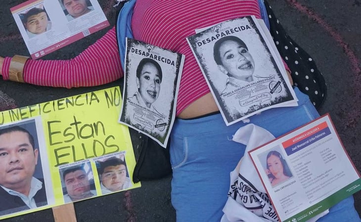 Distribuyen fichas de mujeres desaparecidas en Querétaro