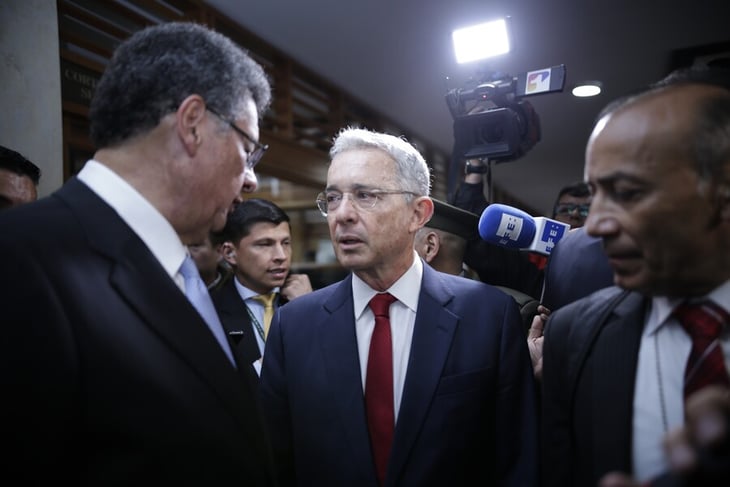 Jueza colombiana rechaza la preclusión del caso contra el expresidente Uribe