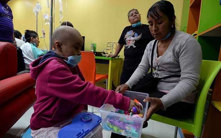 Niños con cáncer viven un desabasto de medicamentos desde hace tres años
