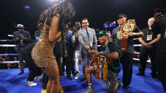 Shakur Stevenson propone matrimonio en el ring, tras vencer a Óscar Valdez en Las Vegas